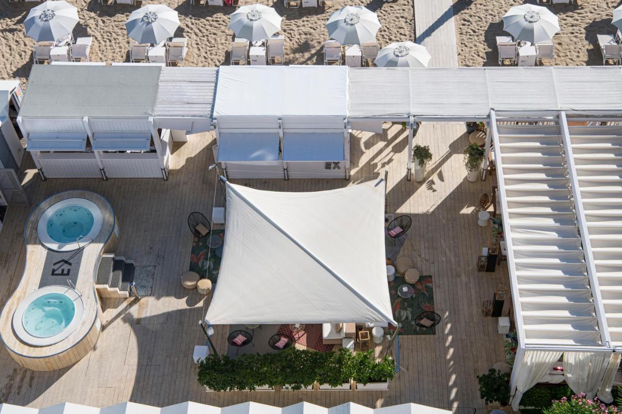 Excelsior Hotel, Spa & Lido Pesaro Exterior photo